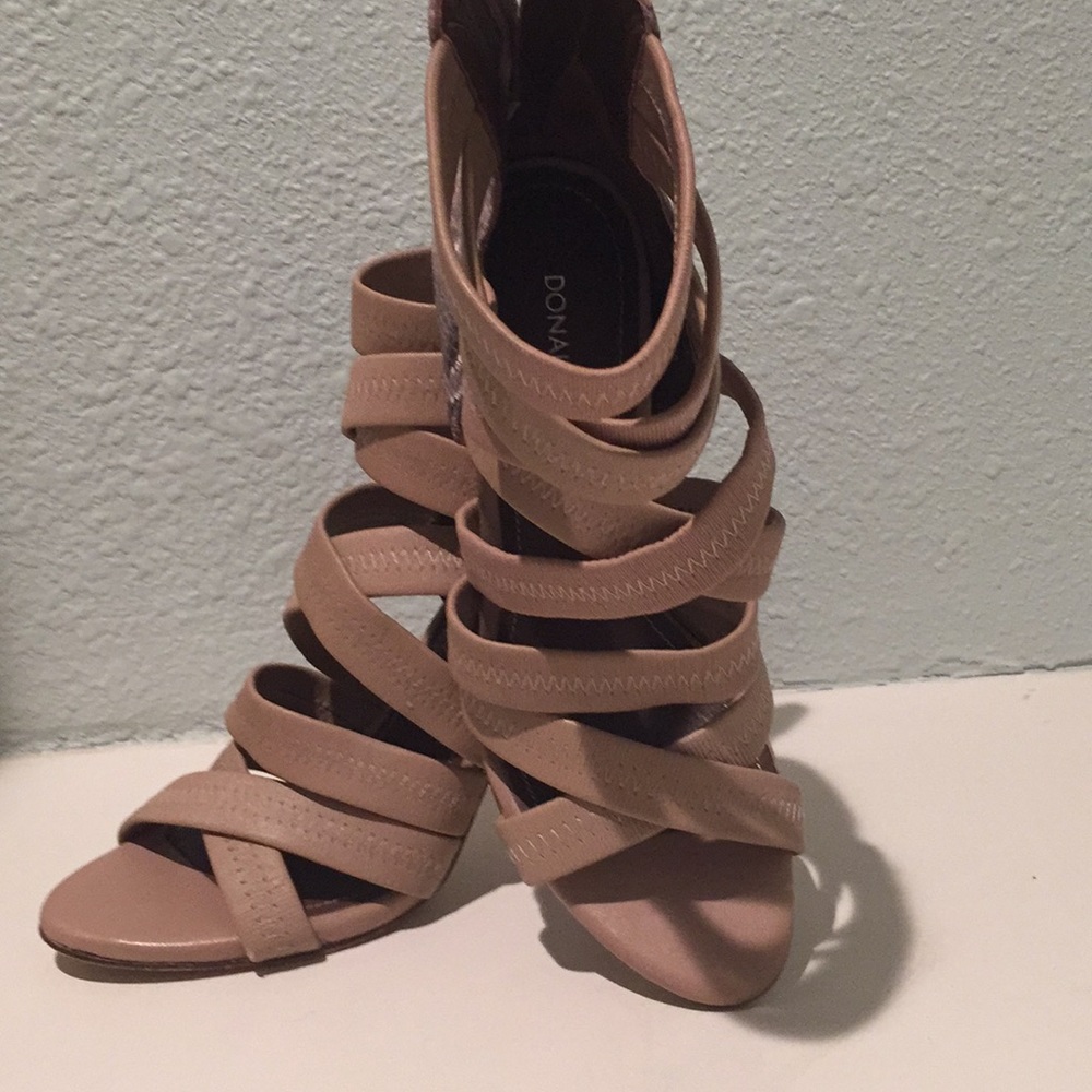 NWOT Donald J Pliner pump sandals